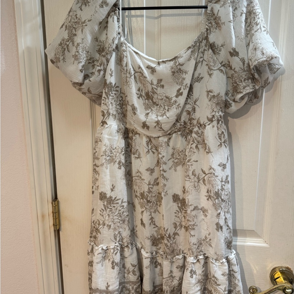Bin Pepper Floral Puff Sleeve Dress